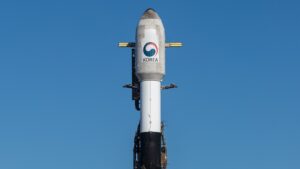 أطلقت شركة SpaceX مهمة مشاركة الرحلة مع قمر التجسس الكوري الجنوبي، وهو أول قمر صناعي أيرلندي