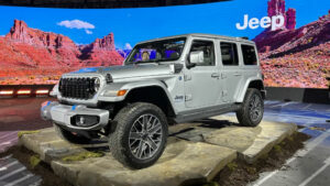 Stellantis recalling Jeep Wrangler 4xe PHEV over fire risk - Autoblog