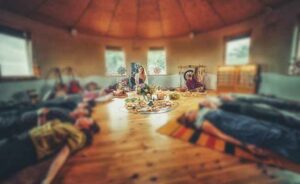 The beginners guide to picking a psychedelic retreat - leafie