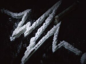 コカインを合法化するステルス運動が勢いを増している - 弱点を人類に有利に利用する？