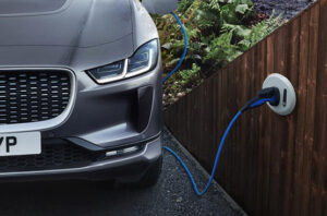 英国电动汽车电池战略发布，受到汽车行业欢迎
