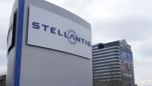Unifor-medlemmer ratificerer ny kontrakt med Stellantis i Canada - Autoblog