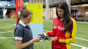 新南威尔士州学校比赛日寻找下一代无人机飞行员