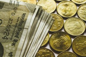 USD/INR trades weaker, all eyes on the Indian GDP, US PCE data