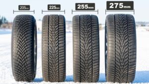 幅の広い冬用タイヤと幅の狭い冬用タイヤ: どちらを選択するかは重要ではありません