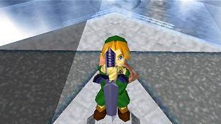 Ocarina of Time'ın bu karesinde Link, Zaman Tapınağı'nda Usta Kılıcı kabzasından tutuyor.