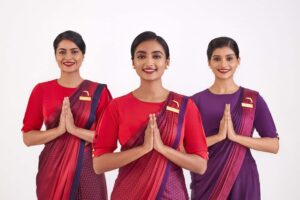 Air India presenteert nieuwe uniformen voor piloten en cabinepersoneel