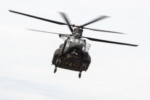 Boeing primește contract de la armata americană pentru 6 elicoptere MH-47G Block II Chinook