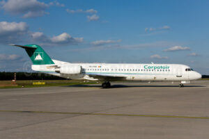 شركة Carpatair تتقاعد من آخر طائرة من طراز Fokker 100