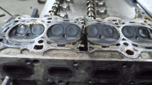 Chevy Turbo Engine Teardown laat zien waarom koelvloeistof en olie nooit mogen mengen