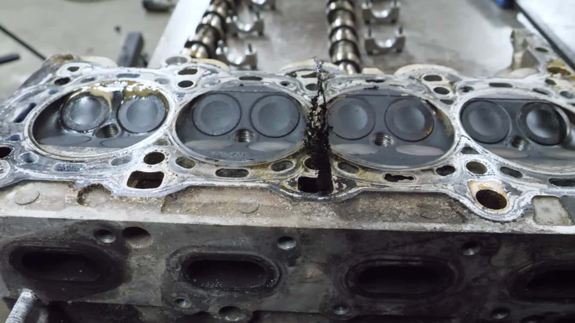 Разбор двигателя Chevy Turbo показывает, почему охлаждающая жидкость и масло никогда не должны смешиваться