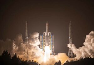 Çin, sabit yörüngeye doğru büyük sınıflandırılmış optik uyduyu fırlattı