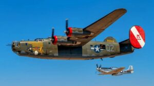 Collings Foundation avslutar Wings of Freedom WWII Aircraft Tours