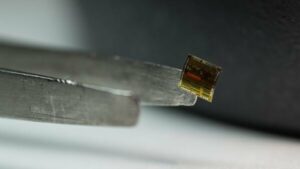 DARPA, Raytheon mengembangkan microchip GaN berbasis berlian