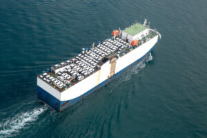 DNV 批准全球最大的绿色汽车运输船设计