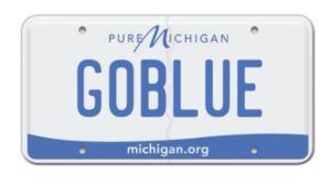 'GOBLUE' 사라짐: 주정부가 자신의 번호판을 공개한 후 미시간 대학 졸업생 고소 - Autoblog