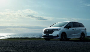Honda, Japonya'da Yenilenen Odyssey Satışına Başlayacak