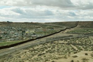 IANA legger til samtale for å gjenåpne El Paso og Eagle Pass Crossings