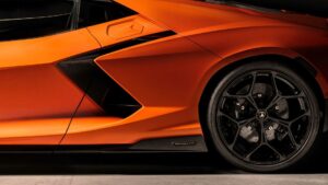 Die neue Active Toe and Camber-Technologie von Lamborghini ist ein großer Schritt für Hochleistungsautos
