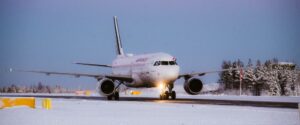 Erfahren Sie mehr über den Flughafen Rovaniemi, ein beliebtes Touristenziel im Winter