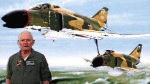 Legendarische piloot Bob Pardo, die met zijn F-4 een beschadigde F-4 over Vietnam duwde, is overleden