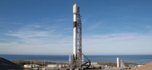 Đưa tin trực tiếp: SpaceX sẽ phóng các vệ tinh Starlink đầu tiên có khả năng truyền trực tiếp tới tế bào