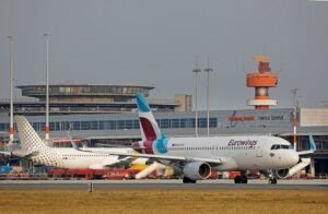 Le groupe Lufthansa réclame des compensations aux militants pour le climat après le blocage de plusieurs vols dans les aéroports allemands