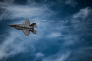 Nytt i 2024: F-35-programøyneoppgradering, levering på nytt