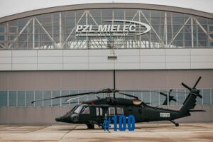 A PZL Mielec a 100. lengyel gyártású Black Hawk-ot mutatja be