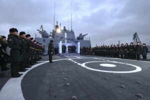 Fregat Rusia memasuki layanan, dengan rencana persenjataan hipersonik