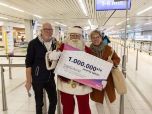 Security time slots a success at Amsterdam Schiphol: millionth traveller in the spotlight