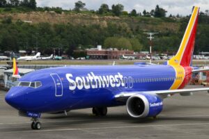 Southwest Airlines fined a record $140 million for 2022 winter holiday chaos