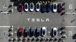 Tòa án Thụy Điển ra phán quyết chống lại Tesla trong tranh chấp lao động; Công đoàn Phần Lan tham gia đình công - Autoblog