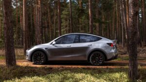 Tesla Model Y dự kiến ​​​​làm mới vào năm 2024 với 'những thay đổi bên ngoài và nội thất rõ ràng hơn nhiều'