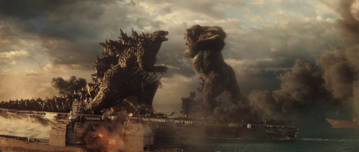Godzilla combatte contro Kong su una portaerei