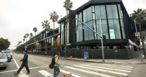 University of California er klar til å kjøpe tidligere Westside Pavilion