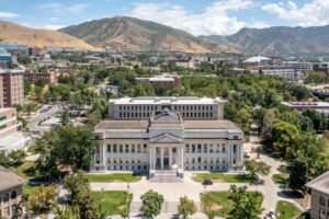 Utahin yliopisto avaa lääketieteellisen kannabiskeskuksen, hakee DEA:n hyväksyntää
