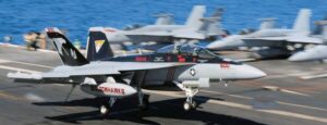 Az amerikai haditengerészet titkára megjegyzi az EW használatát a jelenlegi konfliktusokban