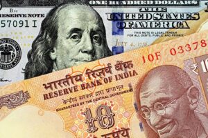 يتداول زوج دولار/روبية هندية بشكل ثابت مع تحول المستثمرين إلى الحذر قبيل اجتماع مؤشر أسعار المستهلك الأمريكي واجتماع اللجنة الفيدرالية للسوق المفتوحة
