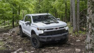 2024 Chevrolet Silverado adds features to some trims for small price bumps - Autoblog