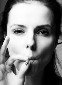 6 Cara untuk Meningkatkan Pengalaman Merokok Ganja Anda