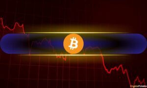 Bitcoin cae a $42,000 provocando $338 millones en liquidaciones