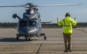 وتتوقع بوينغ تسليم طائرات الهليكوبتر غراي وولف للقوات الجوية هذا العام