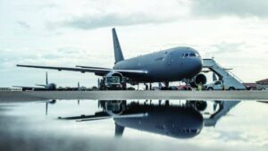 "Varoitustarina": Kuinka Boeing voitti Yhdysvaltain ilmavoimien ohjelman ja menetti 7 miljardia dollaria