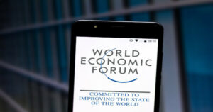 De Chinese premier Li Qiang pleit voor ethische AI-grenzen in Davos