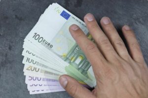 EUR/USD riskerar att falla till 1.05 på en månadsvy – Rabobank