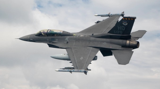 F-16 fyller 50 år spesial: Hva som trengs for å bli huggormpilot