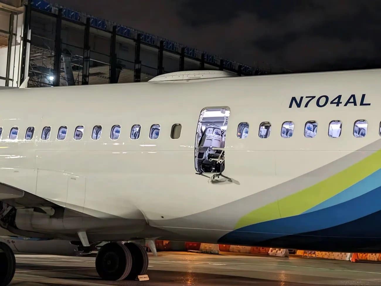 ФАУ предупреждает Boeing после инцидента с Alaska Airlines: «Этого никогда не должно было случиться и не может повториться снова».