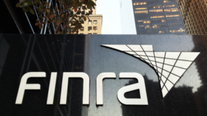 FINRA korostaa kryptovaatimusten noudattamista uudessa raportissa