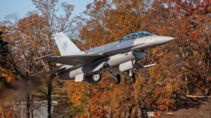 Máy bay phản lực F-16 Block 70 đầu tiên của Slovakia được giao